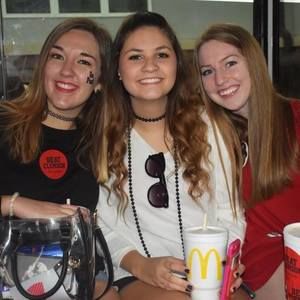 Meet your Posher, Nikki